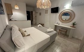 Dedes Apartments
